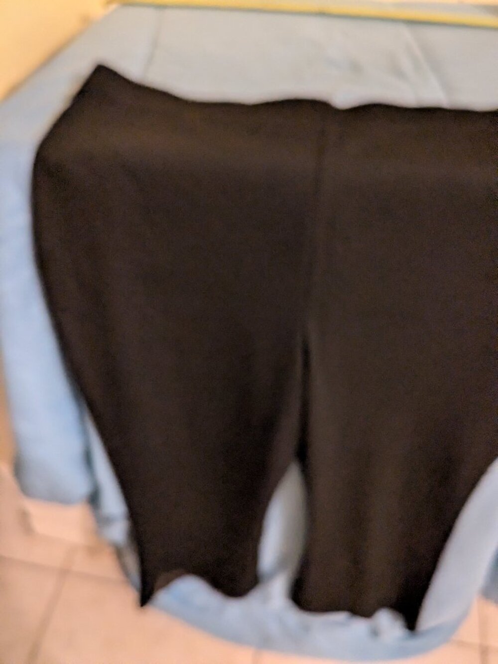Very nice knit pants.